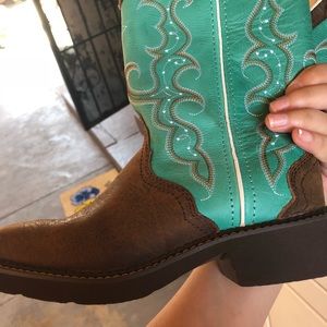 Women’s Justin Cowgirl Boots
